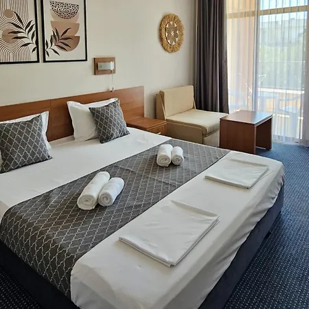 Liani Солнечный берег