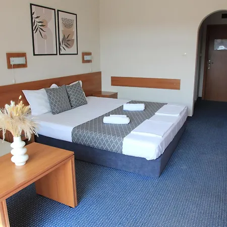 מלון Liani סאני ביץ'