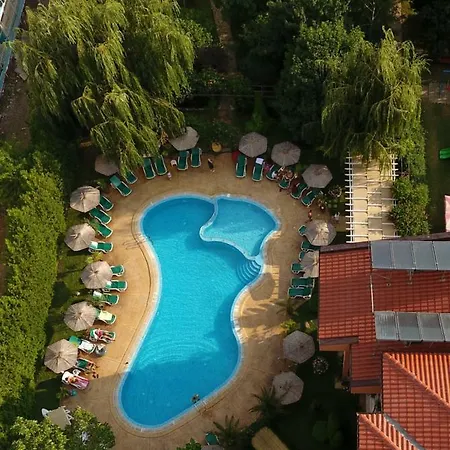Liani Hotel 3*