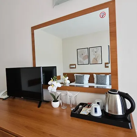 Hotell Liani 3*