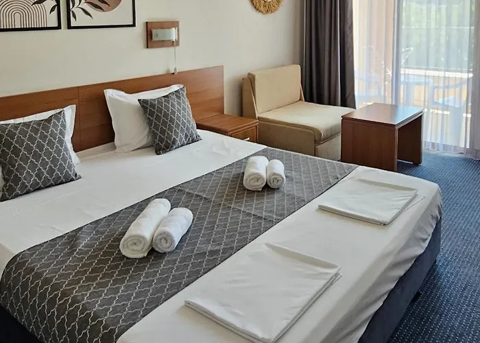 Liani Σάνι Μπιτς