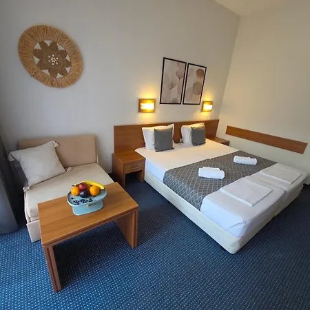 Liani Hotel 3*